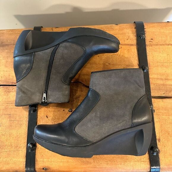 Naot Sky Leather/Suede Wedge Booties Sz 38 / 7 - Picture 3 of 8